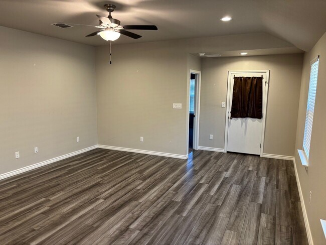 Building Photo - 7326 Tristan Dr