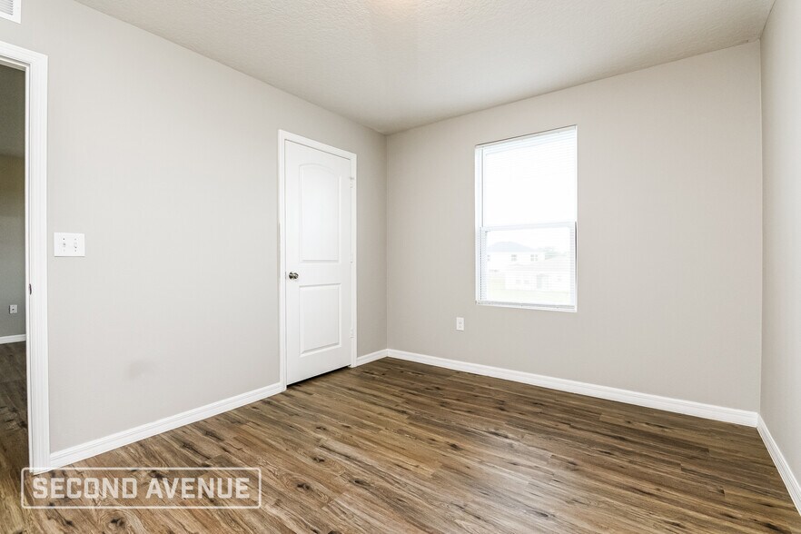 Building Photo - 2179 Rock Dr