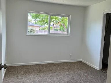Building Photo - Freshly remodeled home