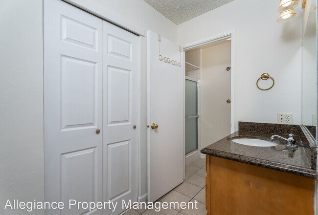 Building Photo - 3 br, 2 bath House - 8190 Gandy Dancer Way