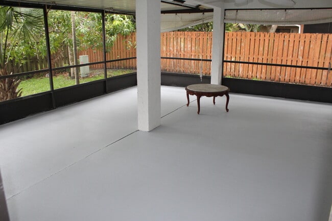 Building Photo - 13880 Paddock Dr