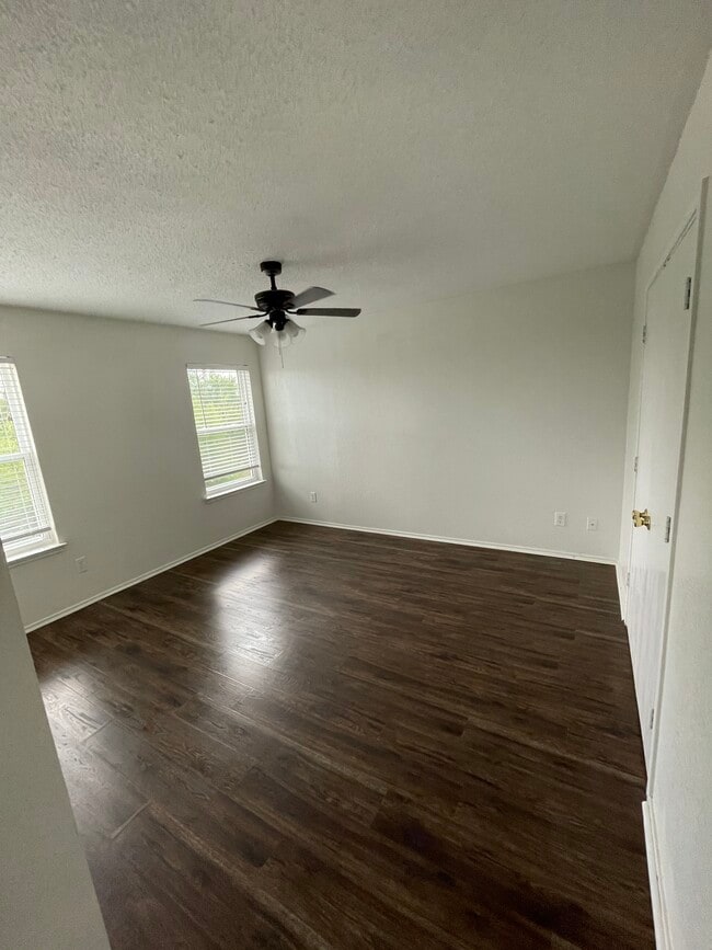 Building Photo - 2403 Silverado Trail