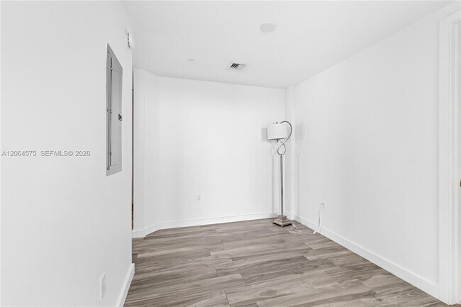 Building Photo - 1300 S Miami Ave