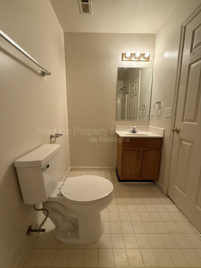 Building Photo - 11009 Bevin Dr