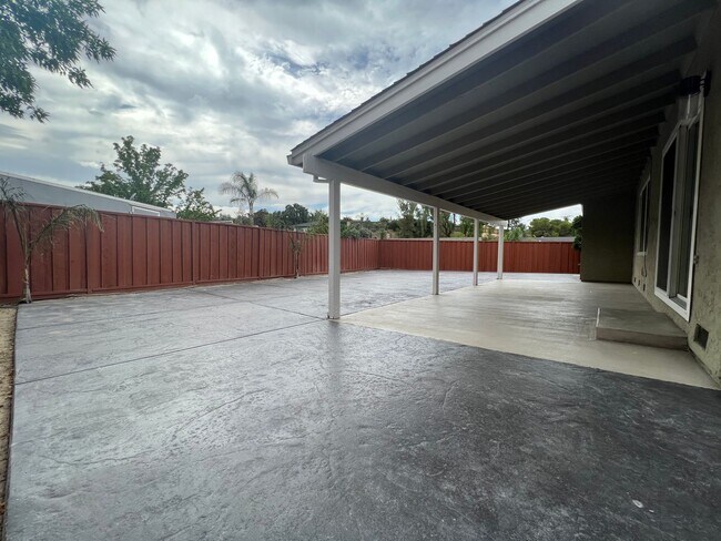 Building Photo - 3214 Harbour Dr