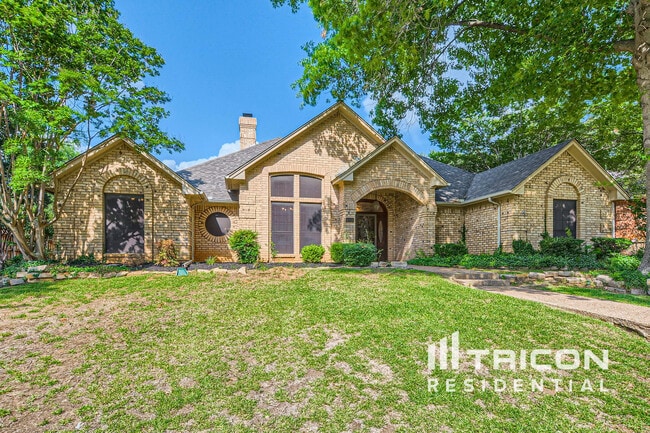 Building Photo - 5003 Willow Park Dr