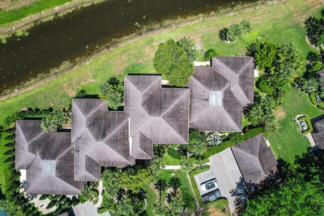 Building Photo - 2835 Polo Island Dr