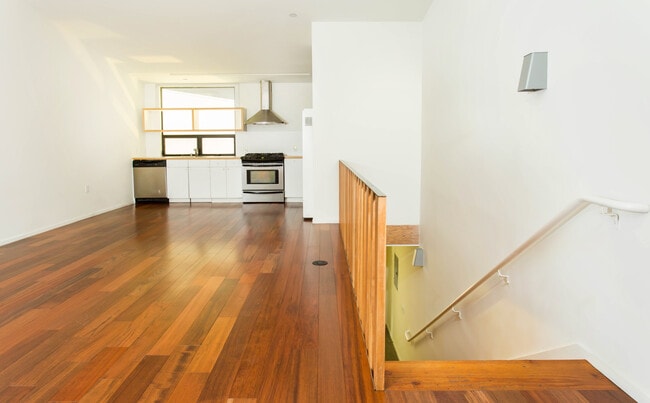 Building Photo - Abbot Lofts