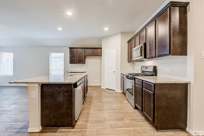 Building Photo - 13989 Leigh Lake Ln