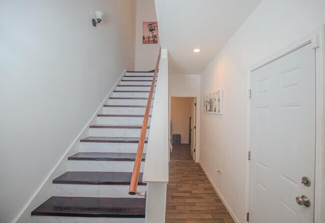Building Photo - 3112 Clay St