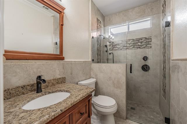 Building Photo - 2748 Club Ridge Dr