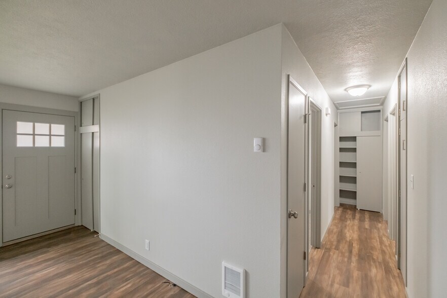 Building Photo - 3497 Felton St S