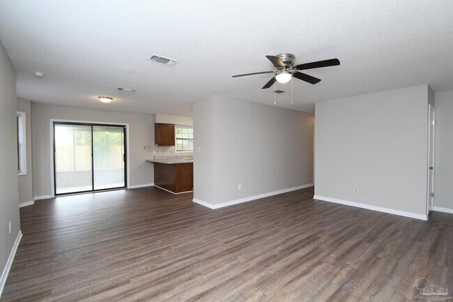 Building Photo - 7649 Old Hickory Dr