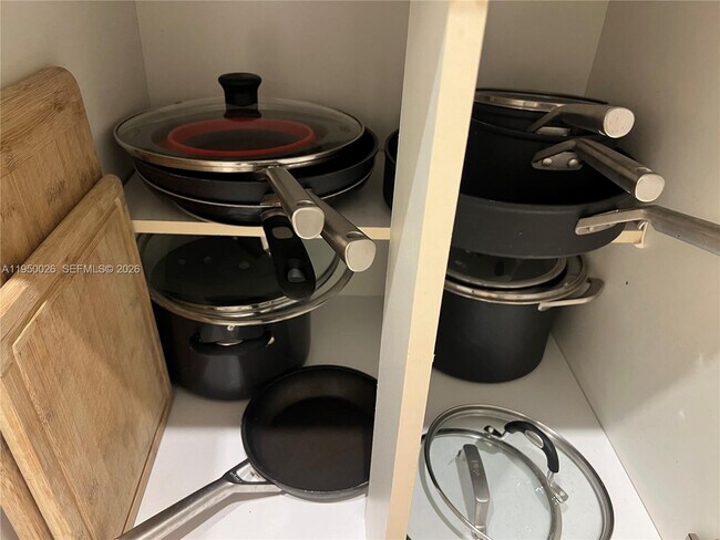 Building Photo - 17150 N Bay Rd