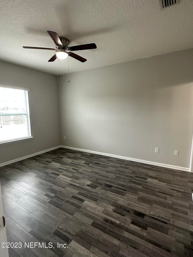 Building Photo - 4908 Key Lime Dr