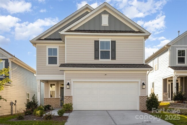 Building Photo - 14040 Lake Home Ln