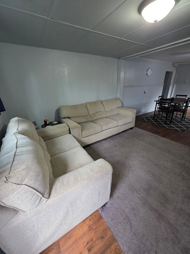 Building Photo - 505 S 10th St