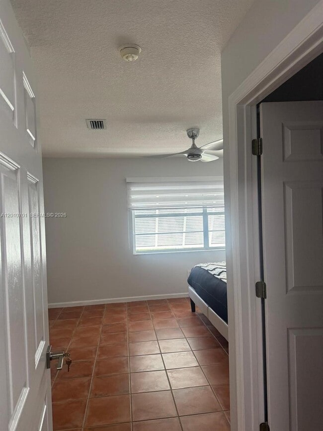 Building Photo - 6524 SW 114th Ave