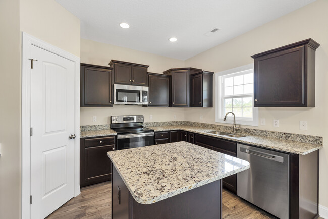 Building Photo - 463 Worsley Wy