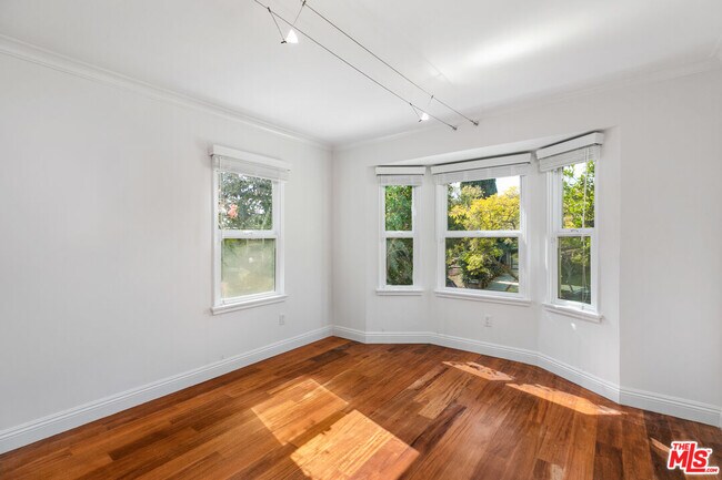 Building Photo - 1342 Holmby Ave