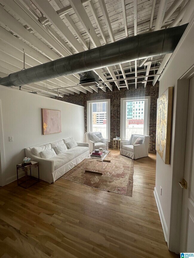 Building Photo - 300 20th St N