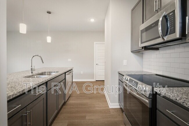 Building Photo - 918 Porter St