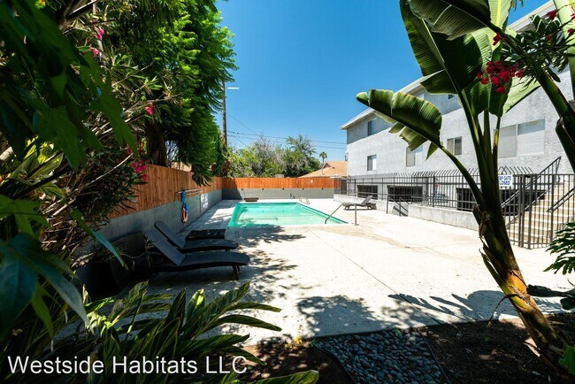 Building Photo - 2 br, 2 bath Room For Rent - 6643 Haskell ...