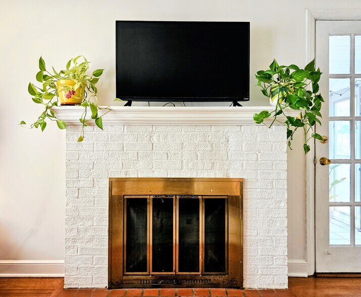 Building Photo - 947 Janet Ave