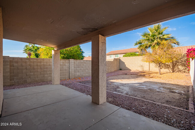 Building Photo - 4758 E Villa Maria Dr