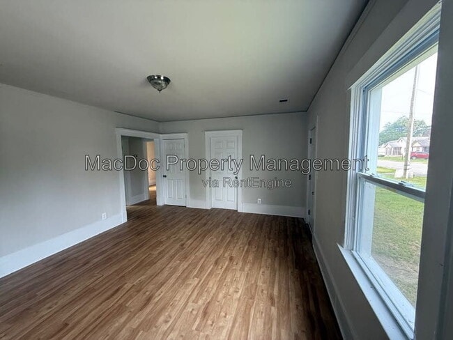 Building Photo - 163 Bend Farm Rd