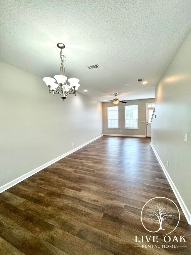 Building Photo - 125 Governors Blvd