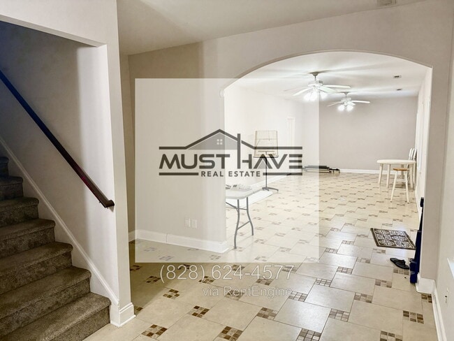 Building Photo - 2625 Rolling Ridge Dr