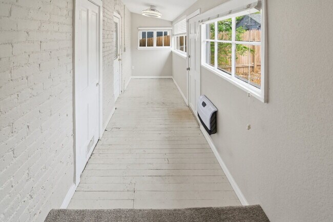 Building Photo - $2,995.95- 3 Bed, 2 Bath Home in Highlands Ranch with In Unit Laundry!