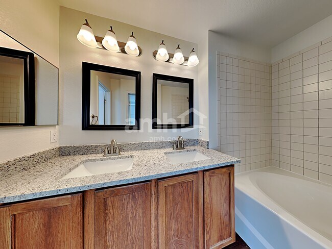 Building Photo - 6594 Abbeywood Dr