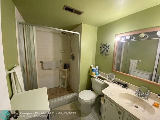 Building Photo - 9220 S Hollybrook Lake Dr
