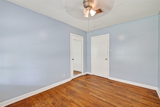 Building Photo - 3918 Tavenor Ln