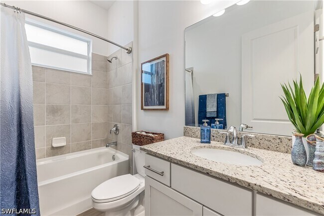 Building Photo - 15907 Sugar Hl Dr