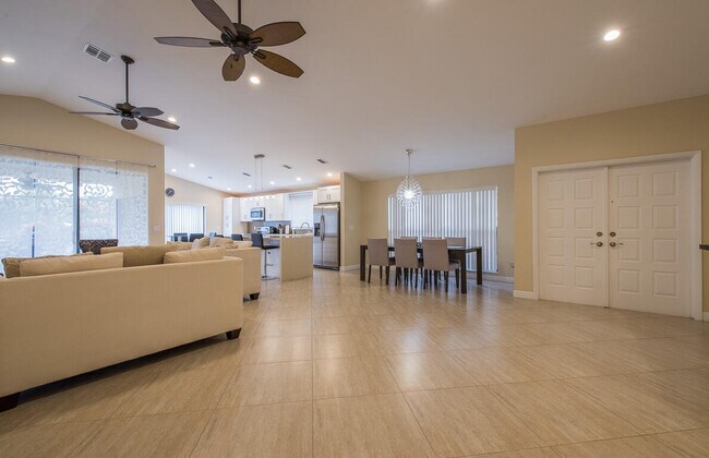 Building Photo - 10790 White Aspen Ln
