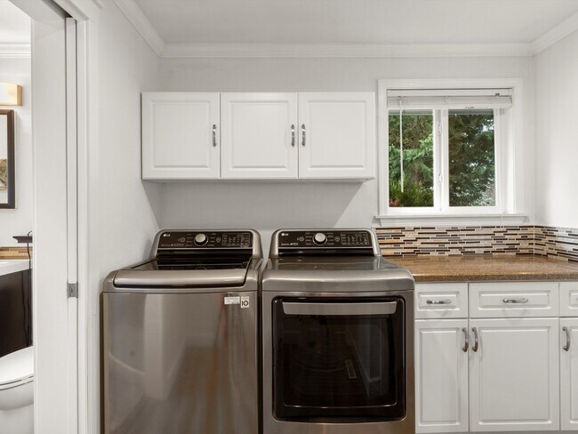 Building Photo - 4205 7th St SW