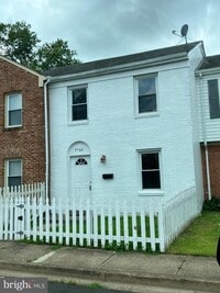 Building Photo - 9760 Bragg Ln