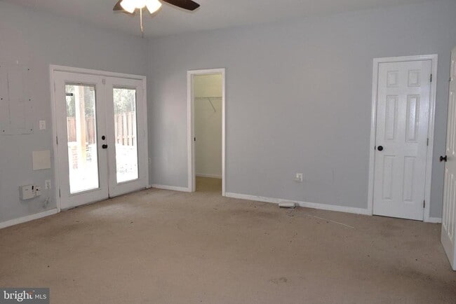 Building Photo - 8819 Blue Royale Ln