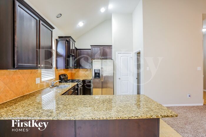 Building Photo - 6522 Claire Brook Dr