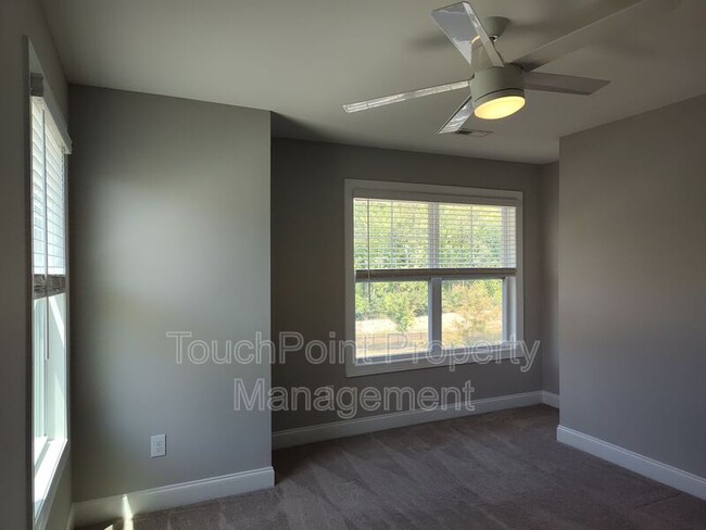 Building Photo - 170 Pine Eagle Dr