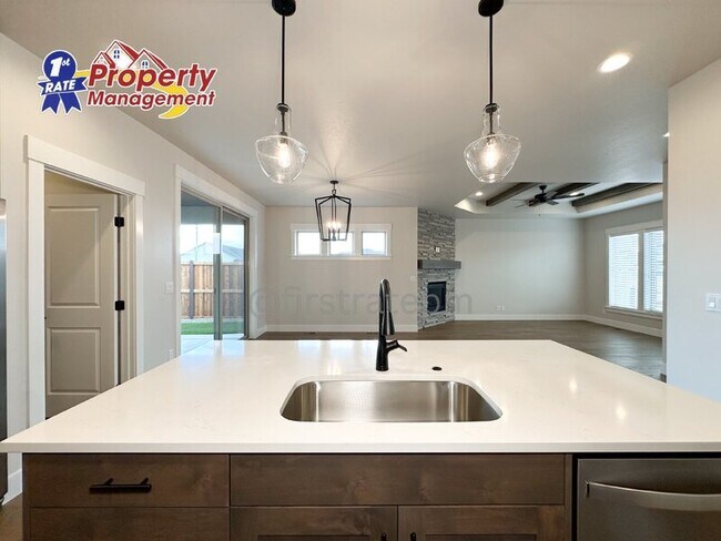 Building Photo - 8432 W Meltwater Ln