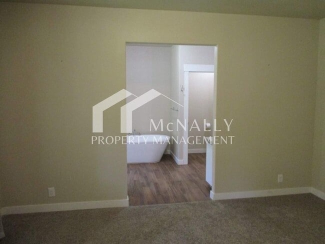 Building Photo - 7720 Artondale Dr NW