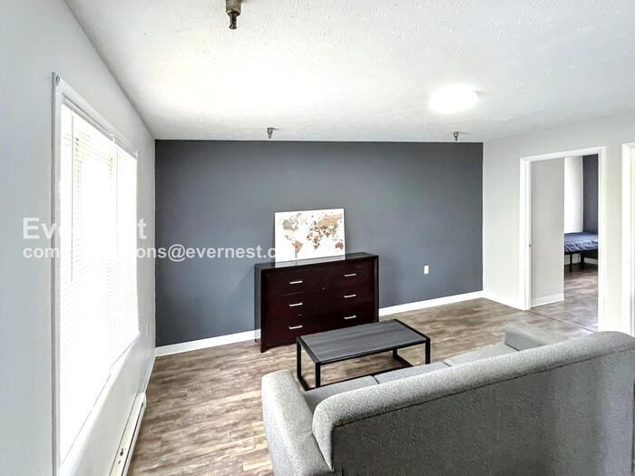 Building Photo - 212 Lower Consol Rd NW