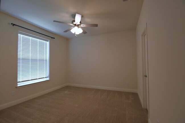 Building Photo - 6067 Hamilton Mdws Wy