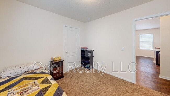 Building Photo - 2489 Oak Stream Dr