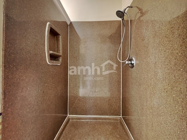 Building Photo - 1403 Bern Dr