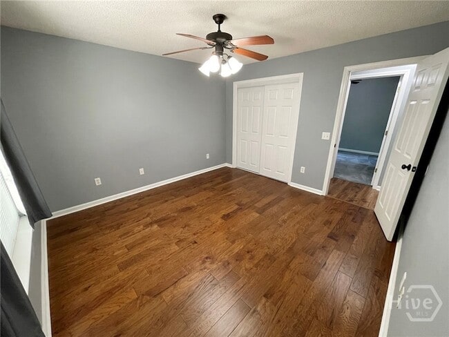 Building Photo - 119 Mustang Dr